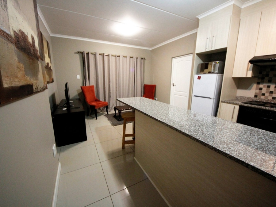 To Let 1 Bedroom Property for Rent in Tuscany Ridge North West